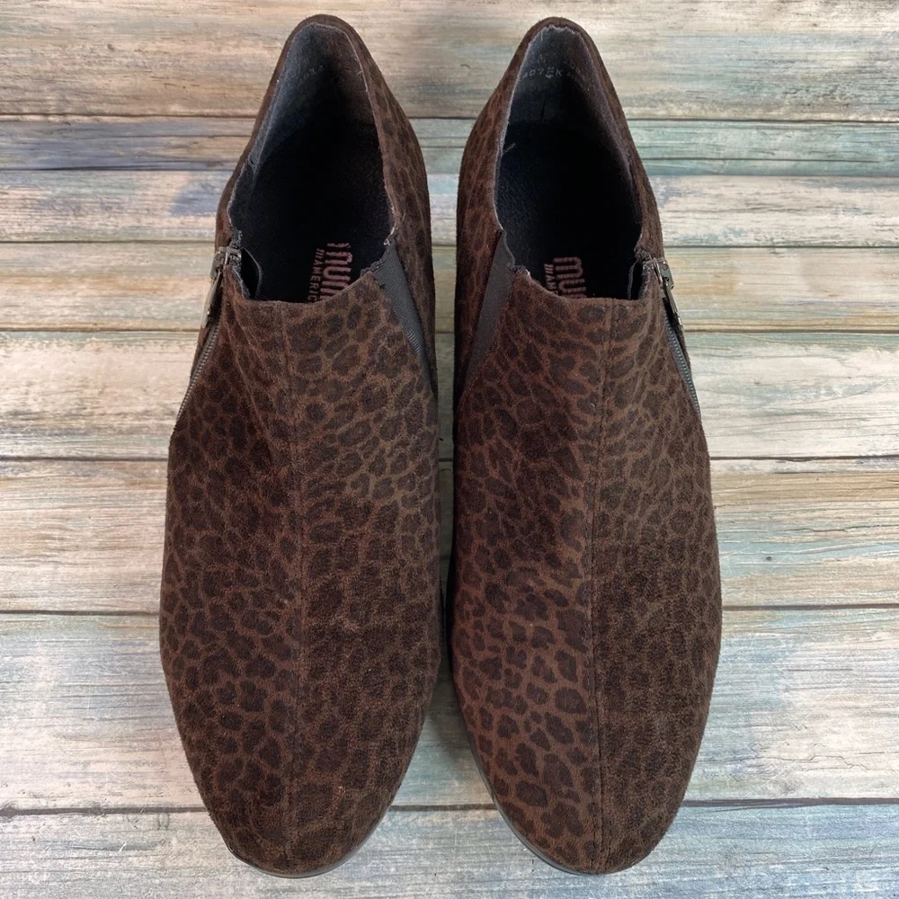 Munro Womens Brown Leopard Print Fabric Zip Up Booties - Picture 4 of 14